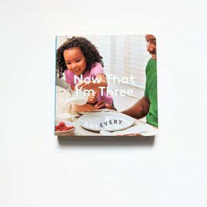 Lovevery - Kids Montessori Board Book - Now That I'm Three